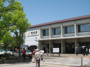 JR Iseshi station